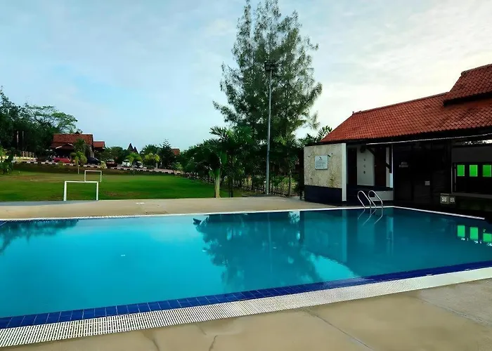 Oyo Home 90745 Desa Balqis Beach Resort Kampong Tanjong Dahan